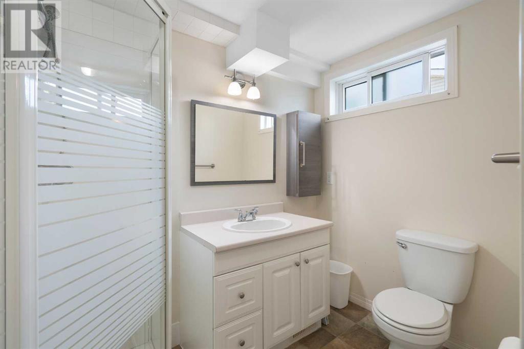 Single Family House Bungalow for Sale in  Hollyburn Road SW Haysboro Calgary 