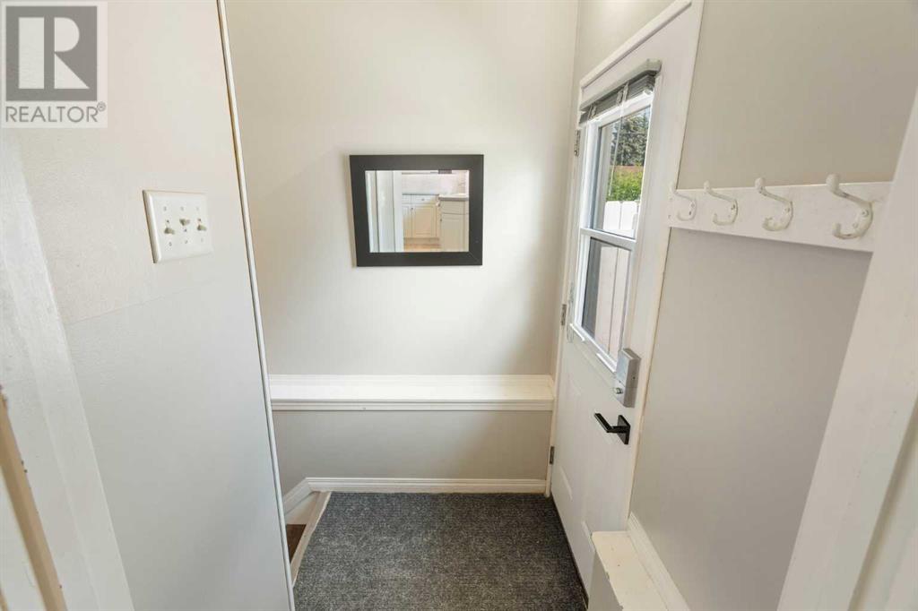Single Family House Bungalow for Sale in  Hollyburn Road SW Haysboro Calgary 
