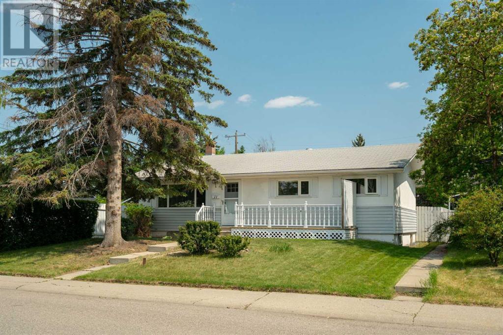 11 Hollyburn Road SW, Calgary, Alberta