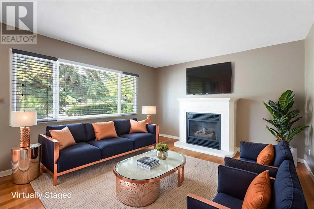 Single Family House Bungalow for Sale in  Hollyburn Road SW Haysboro Calgary 