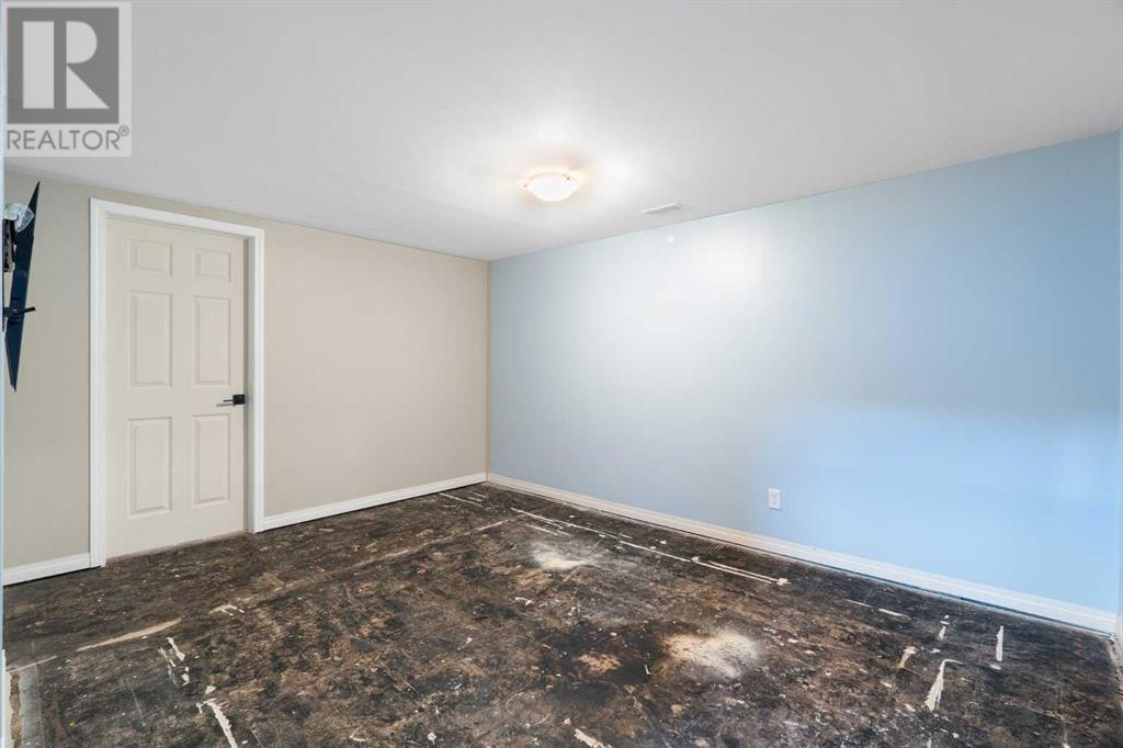 Single Family House Bungalow for Sale in  Hollyburn Road SW Haysboro Calgary 