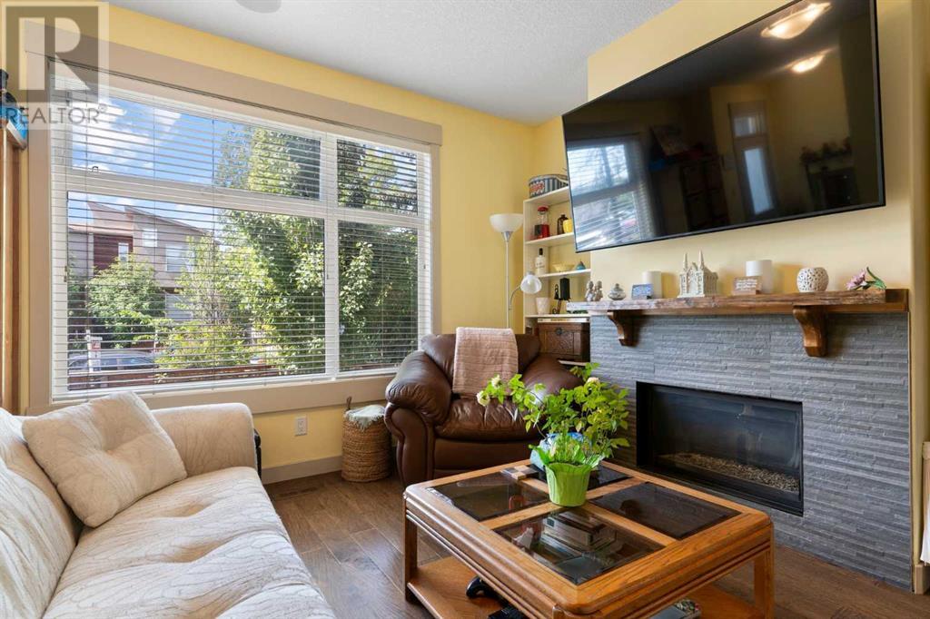 Single Family House for Sale in    Avenue NW Montgomery Calgary 