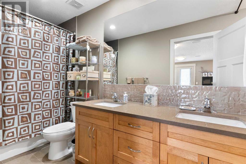 Single Family House for Sale in    Avenue NW Montgomery Calgary 