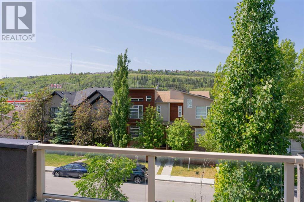 Single Family House for Sale in    Avenue NW Montgomery Calgary 
