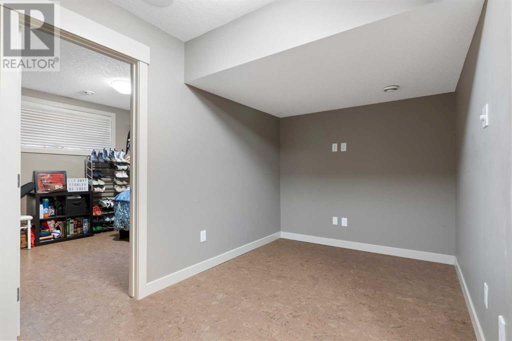 Single Family House for Sale in    Avenue NW Montgomery Calgary 