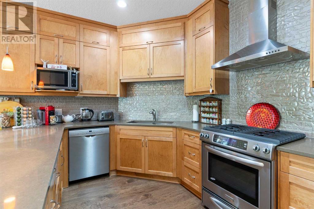 Single Family House for Sale in    Avenue NW Montgomery Calgary 