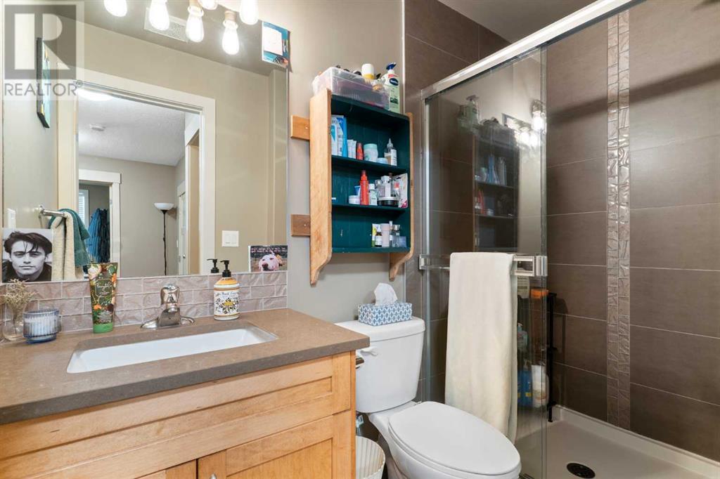 Single Family House for Sale in    Avenue NW Montgomery Calgary 