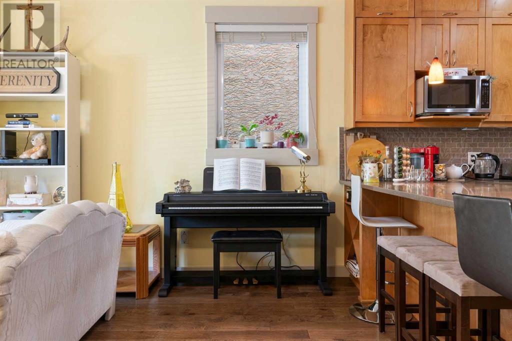 Single Family House for Sale in    Avenue NW Montgomery Calgary 
