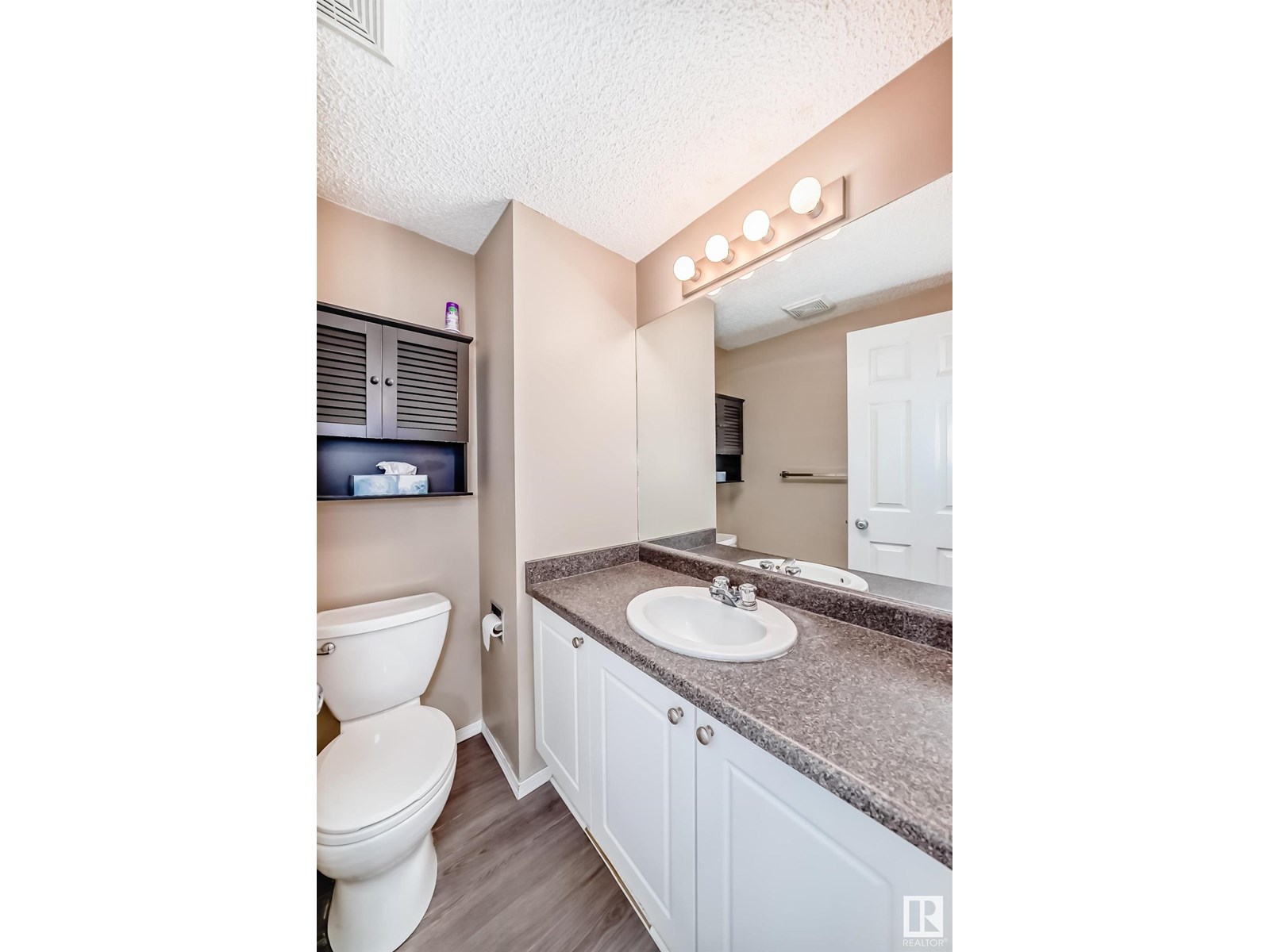 Photo 20 of 3018 30 Av Nw, Edmonton AB