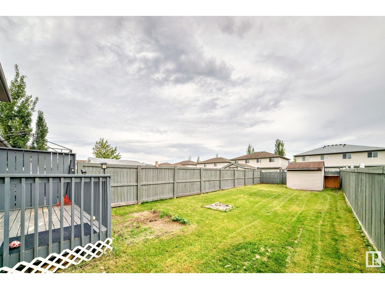 Photo 6 of 3018 30 Av Nw, Edmonton AB
