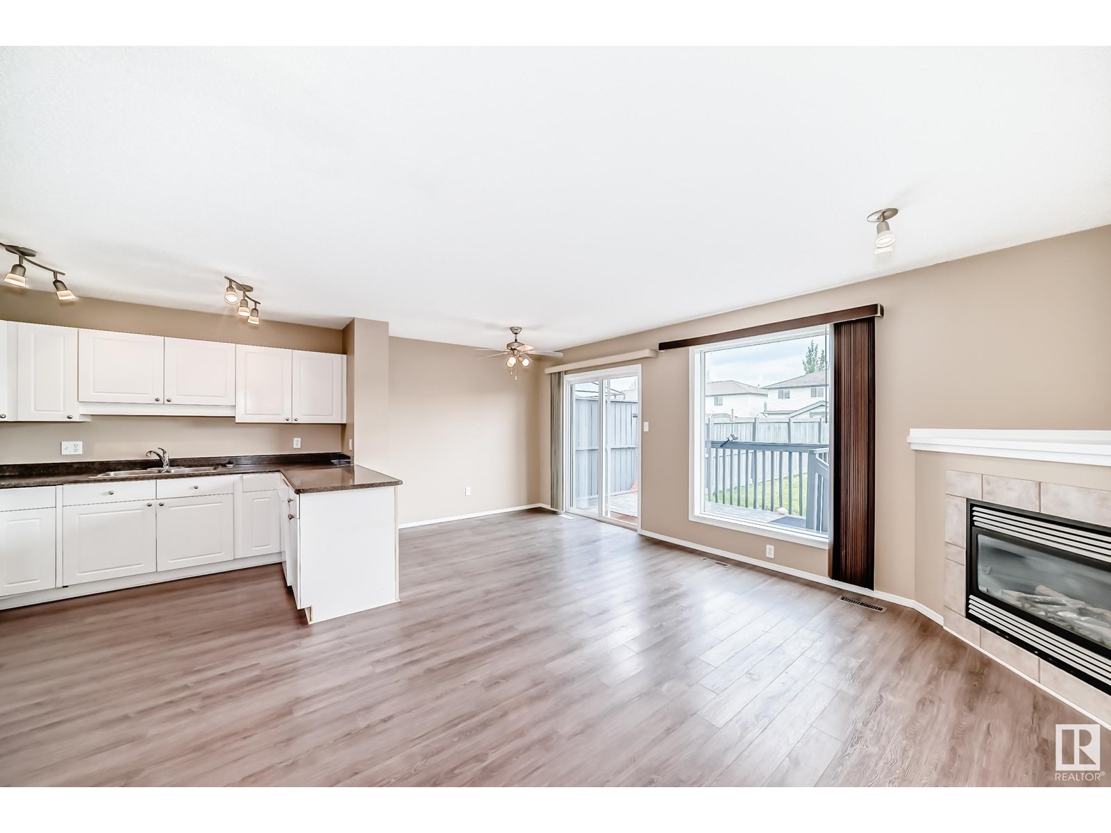 Photo 25 of 3018 30 Av Nw, Edmonton AB