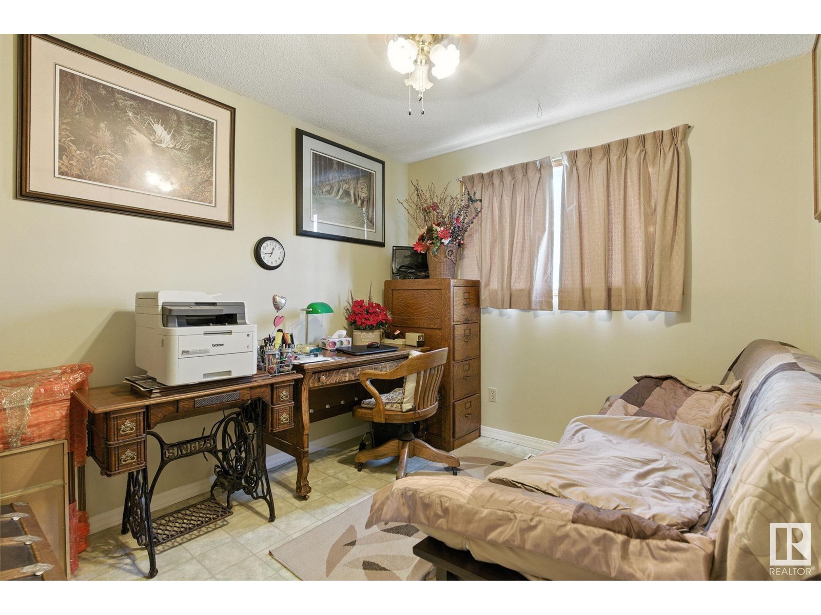 Photo 2 of 9608 98 A St, Morinville AB