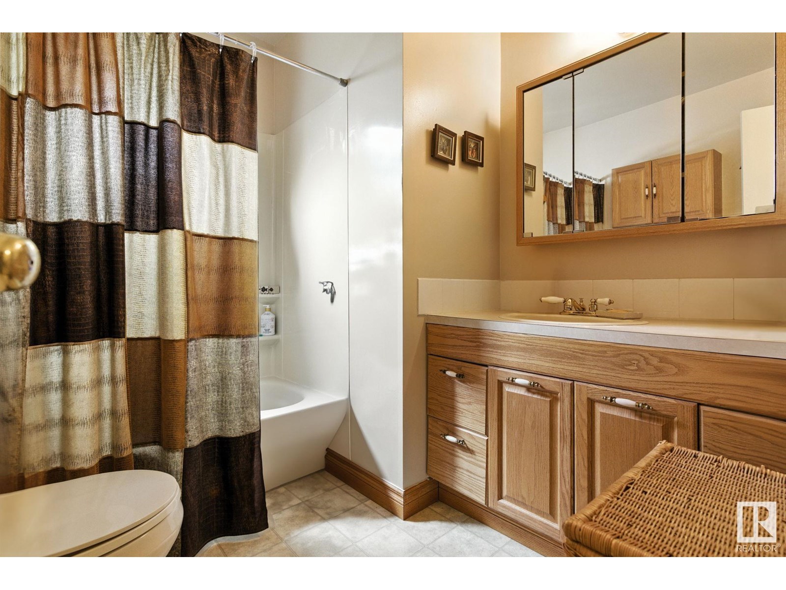 Photo 6 of 9608 98 A St, Morinville AB