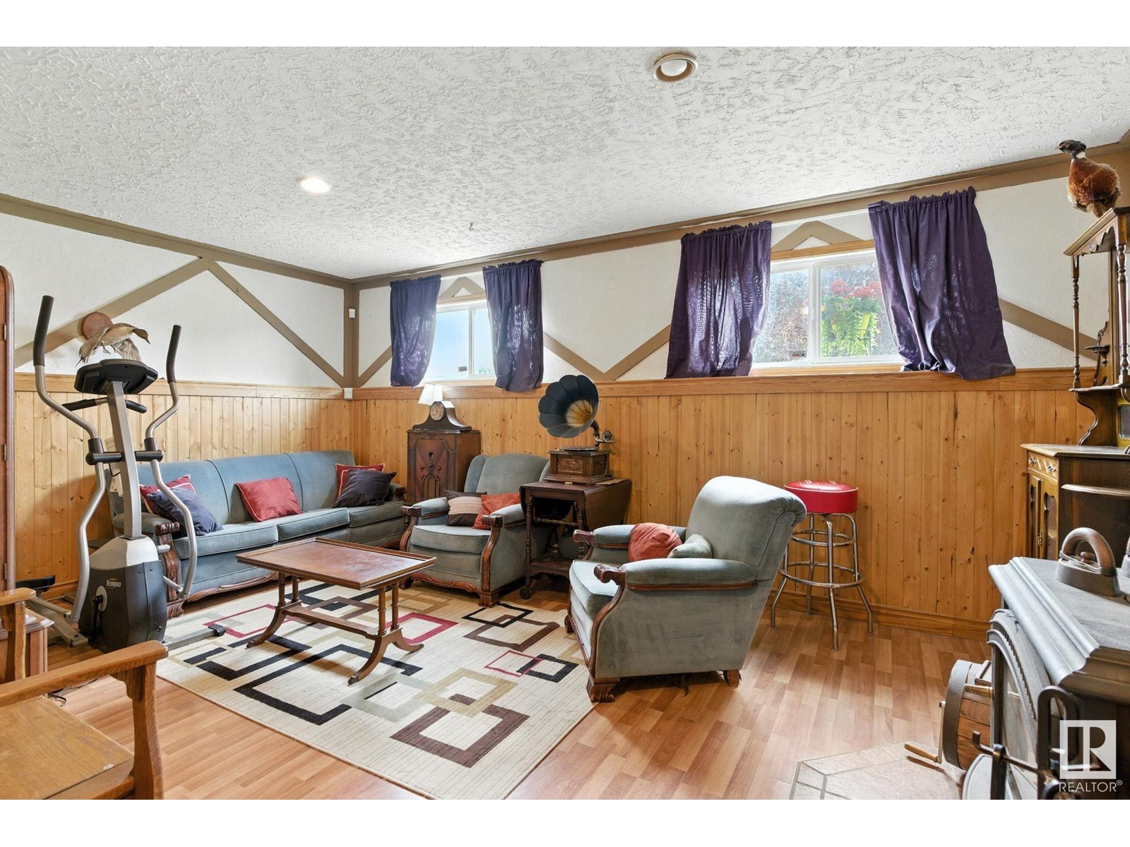 Photo 12 of 9608 98 A St, Morinville AB