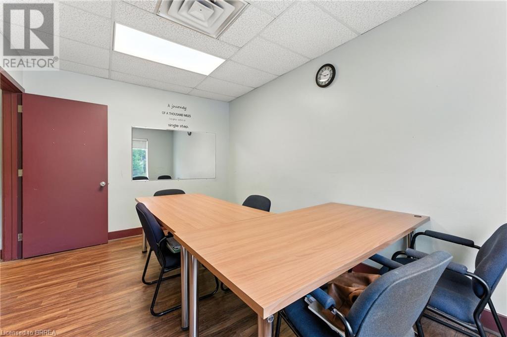 Photo 12 of 207 Greenwich Street, Brantford ON