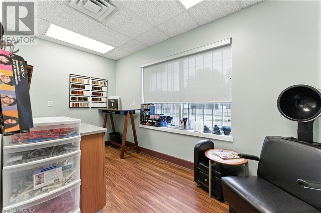 Photo 18 of 207 Greenwich Street, Brantford ON