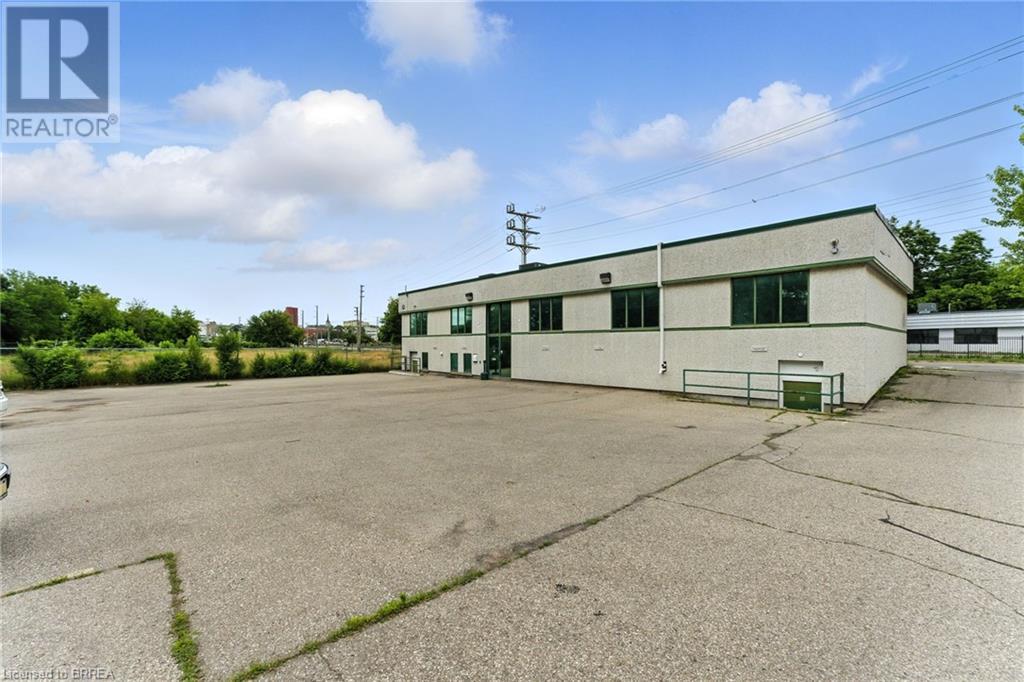 Photo 47 of 207 Greenwich Street, Brantford ON