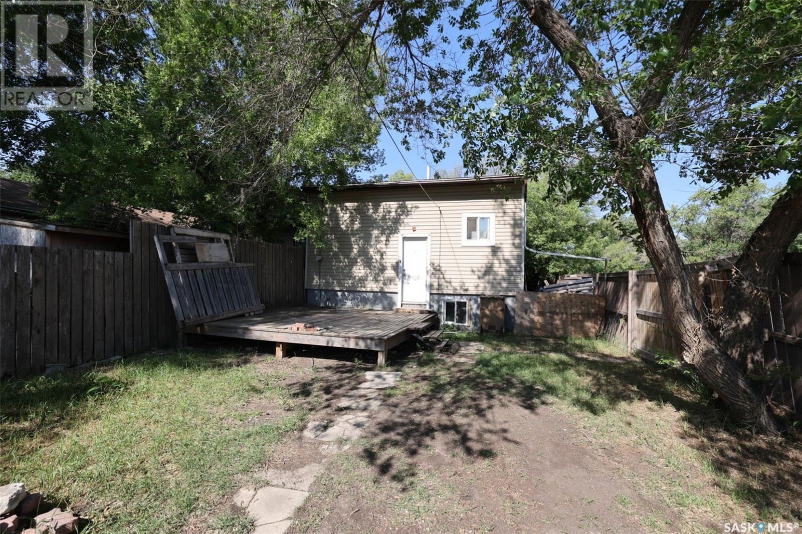 Photo 7 of 1001 Robinson Street, Regina SK