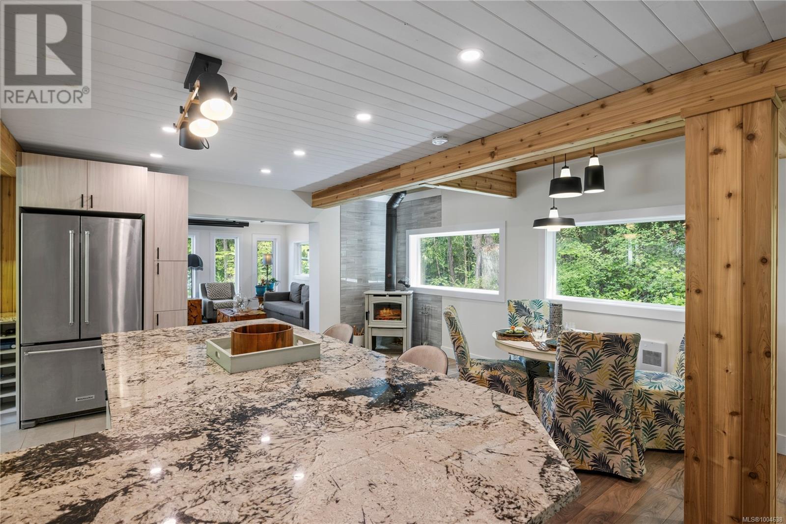 1870 Wallace Wood Way, Qualicum Beach