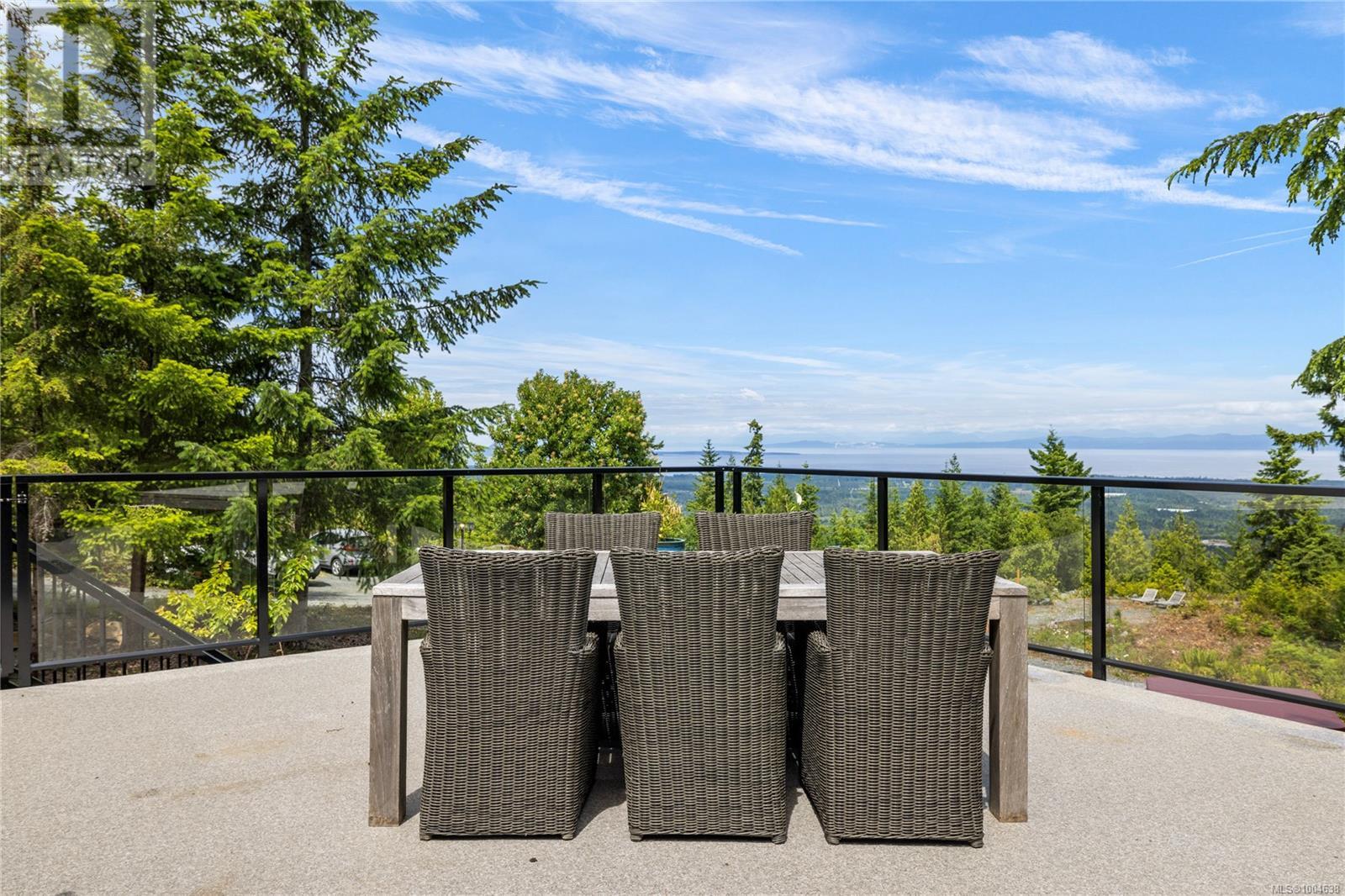 1870 Wallace Wood Way, Qualicum Beach