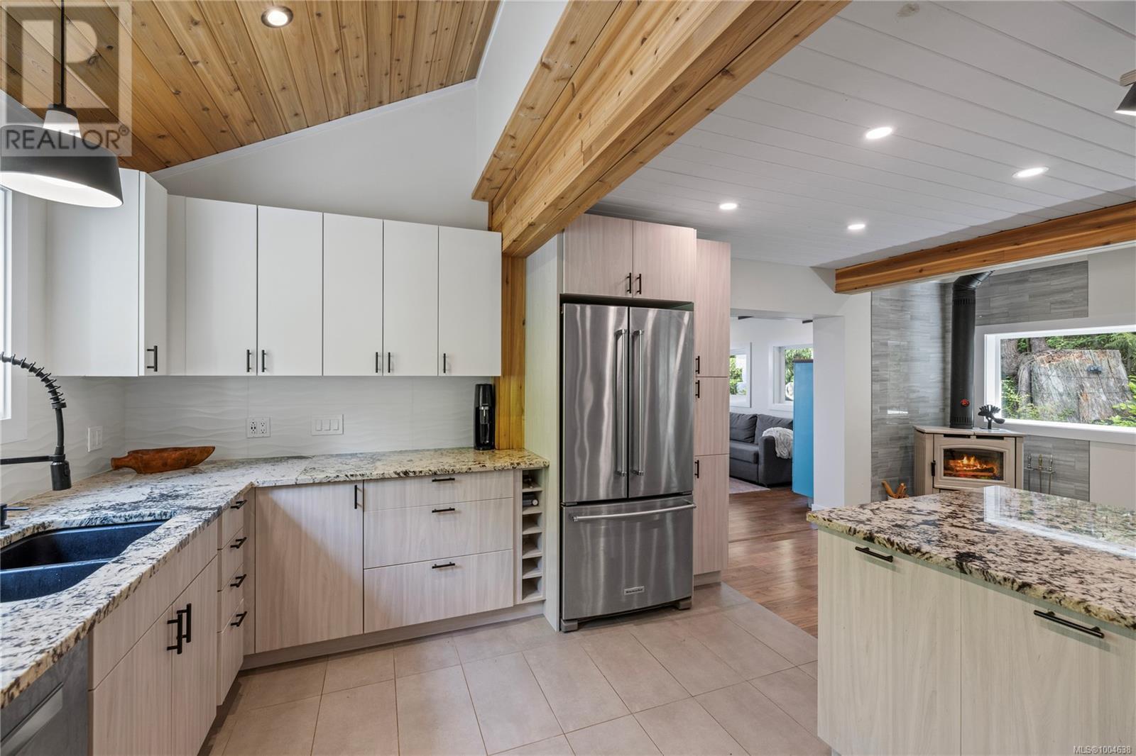 1870 Wallace Wood Way, Qualicum Beach