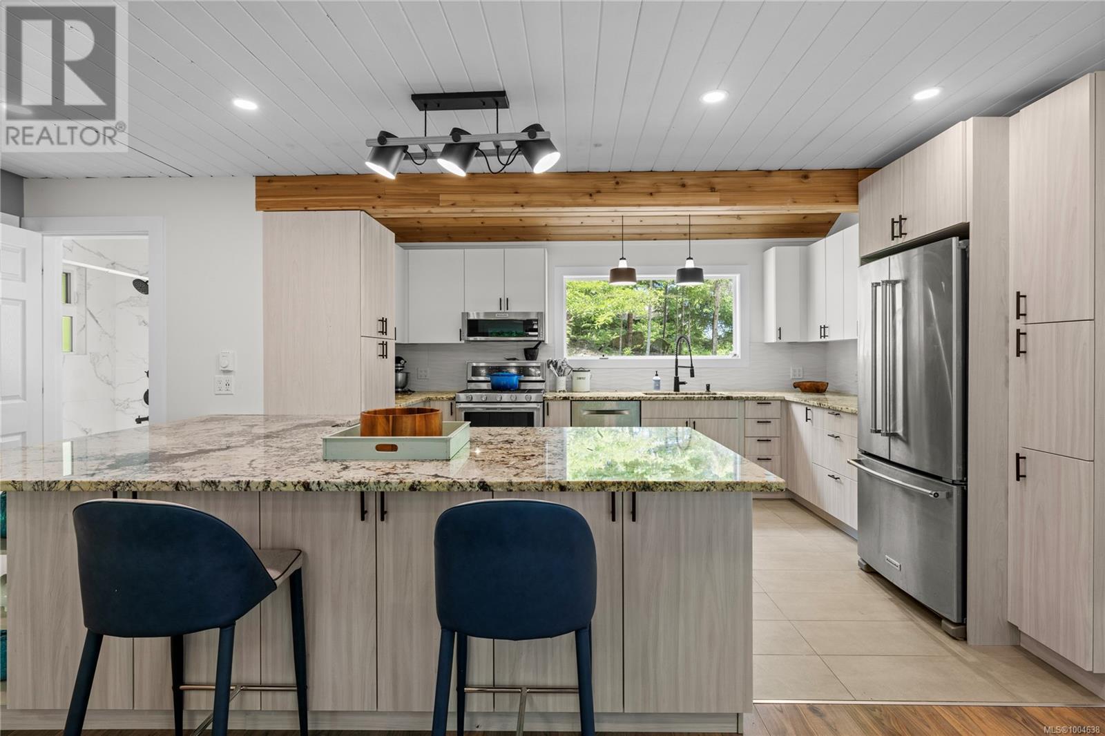 1870 Wallace Wood Way, Qualicum Beach