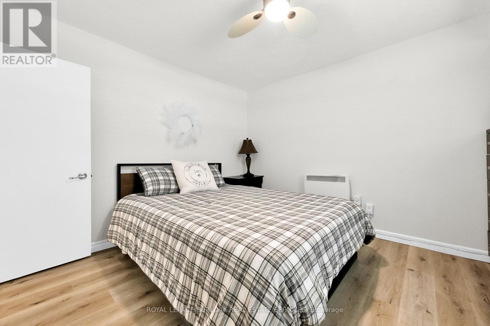 Photo 24 of 24 1347 Lakeshore Road, Burlington ON