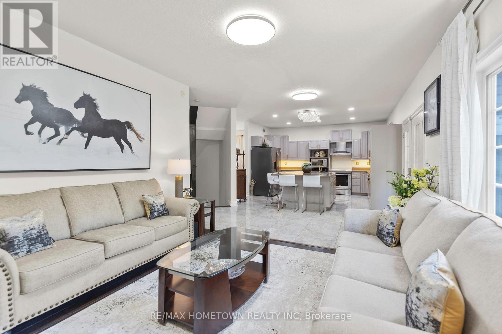 Photo 13 of 1020 Crestwood Drive, Brockville ON