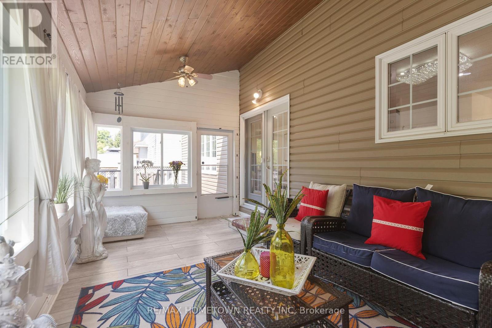 Photo 6 of 1020 Crestwood Drive, Brockville ON