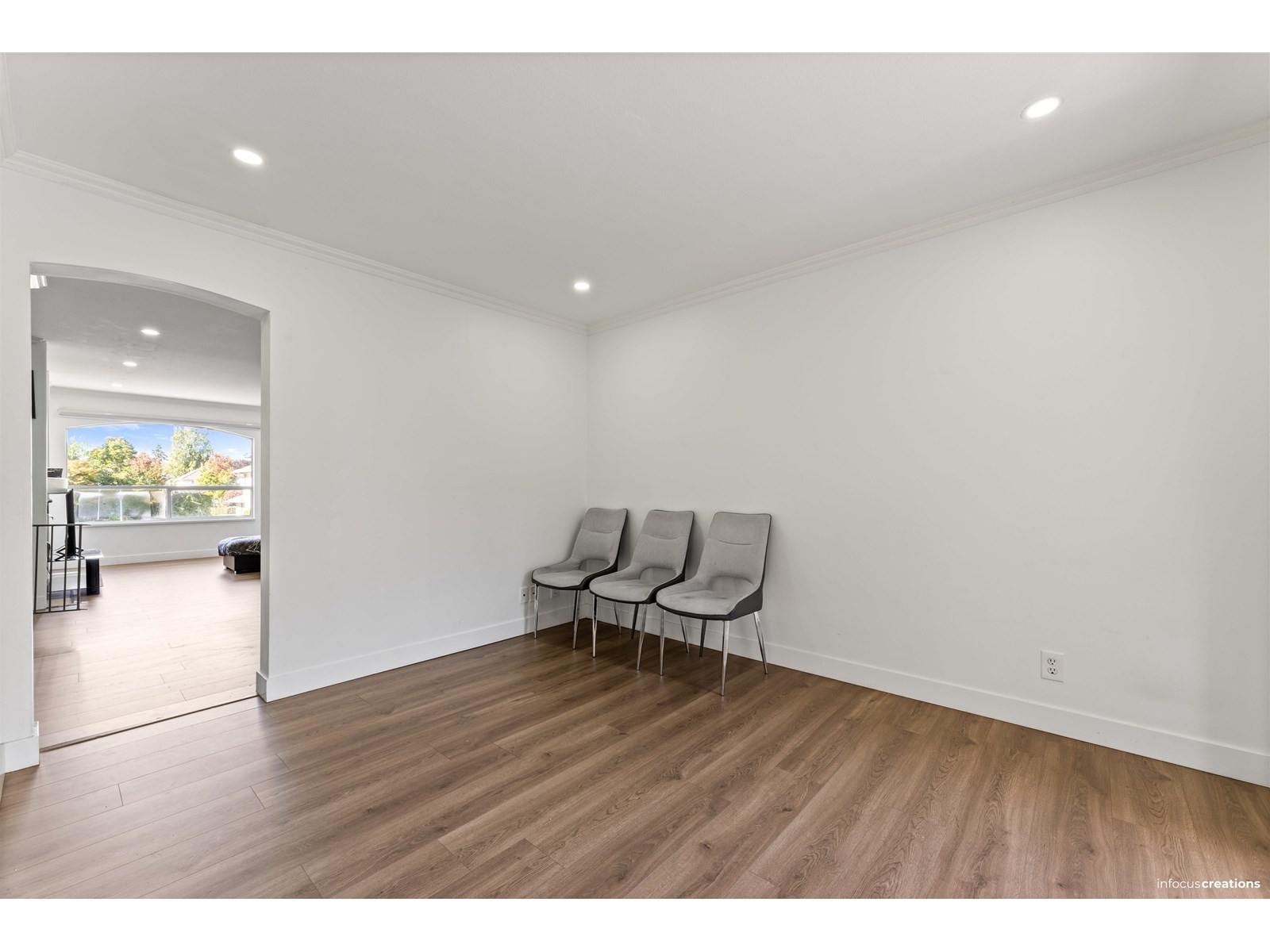 Photo 8 of 21 7140 132 Street, Surrey BC