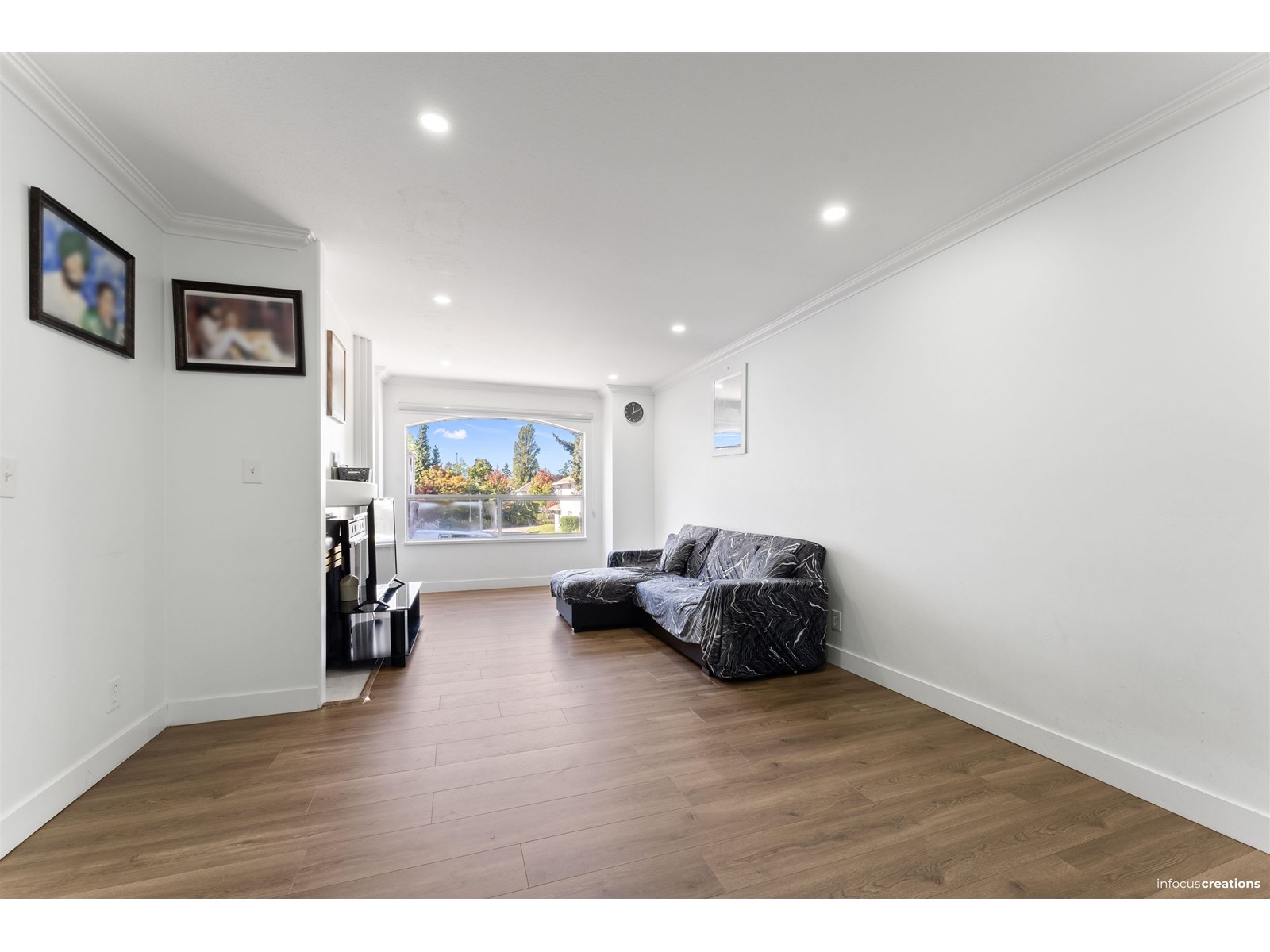 Photo 4 of 21 7140 132 Street, Surrey BC