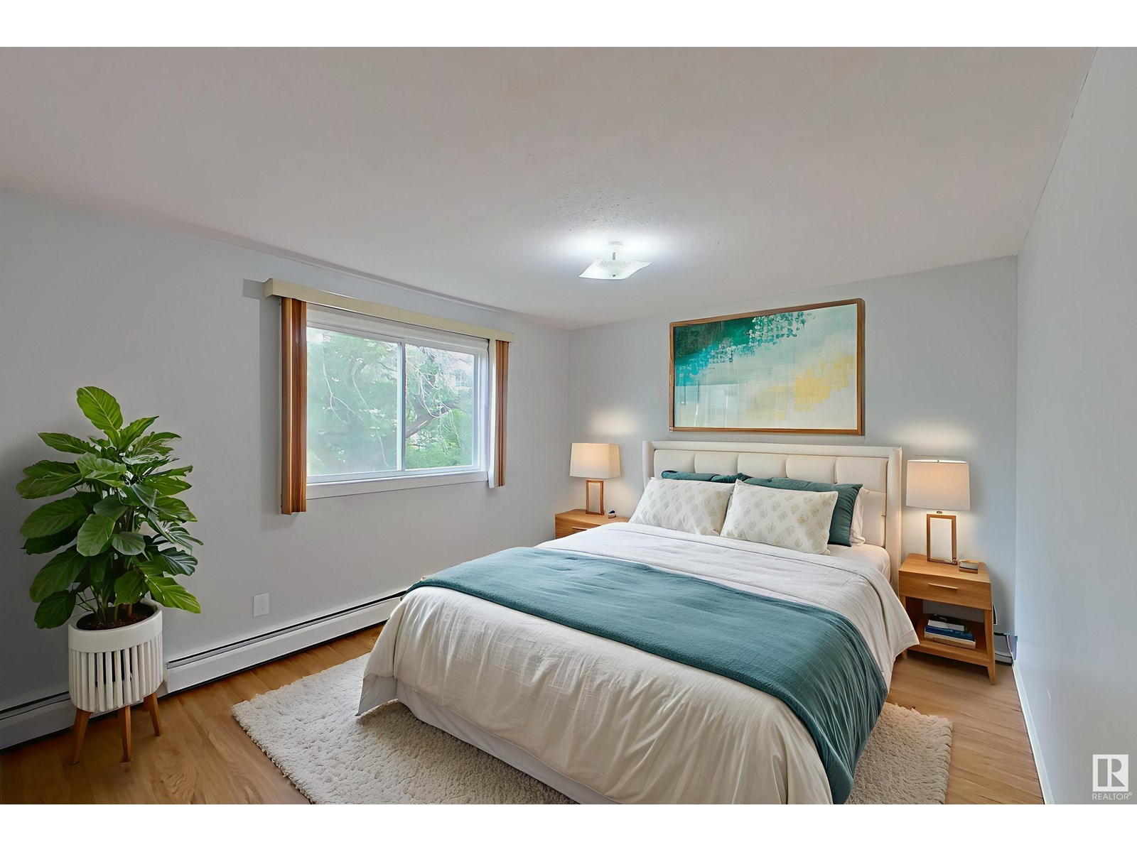 Photo 3 of 306 10725 111 St Nw, Edmonton AB