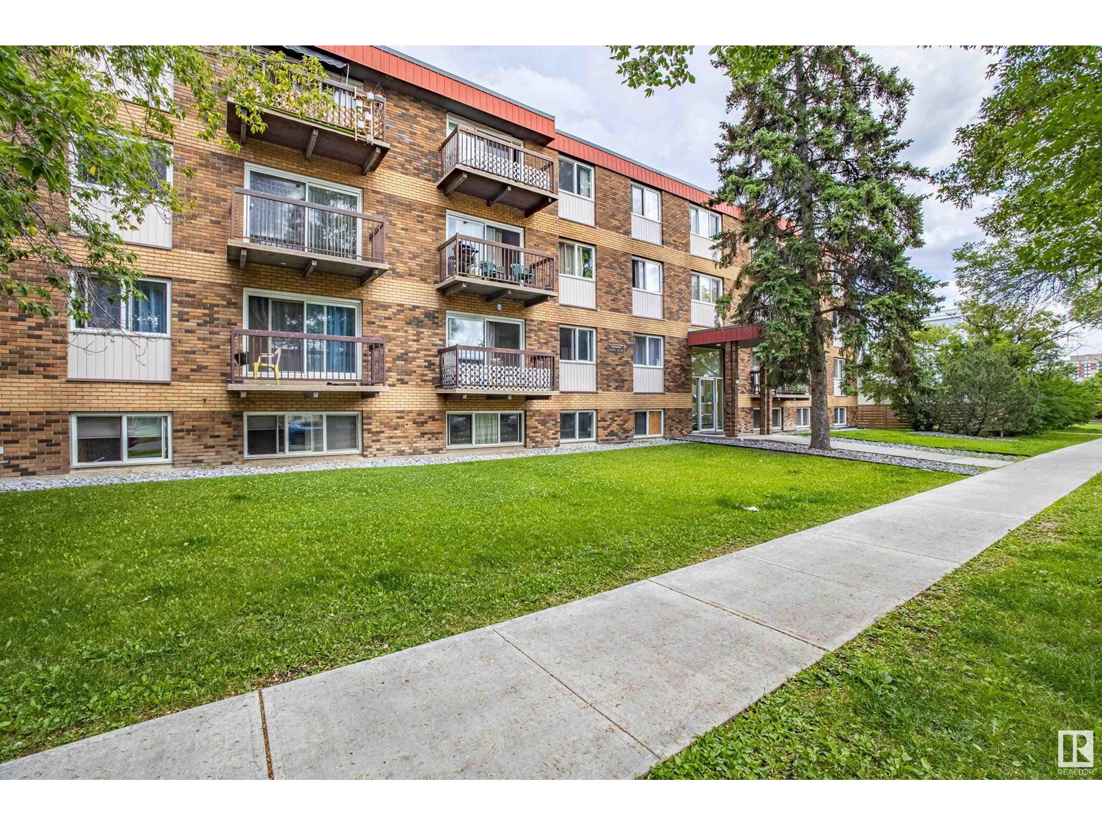 Photo 16 of 306 10725 111 St Nw, Edmonton AB