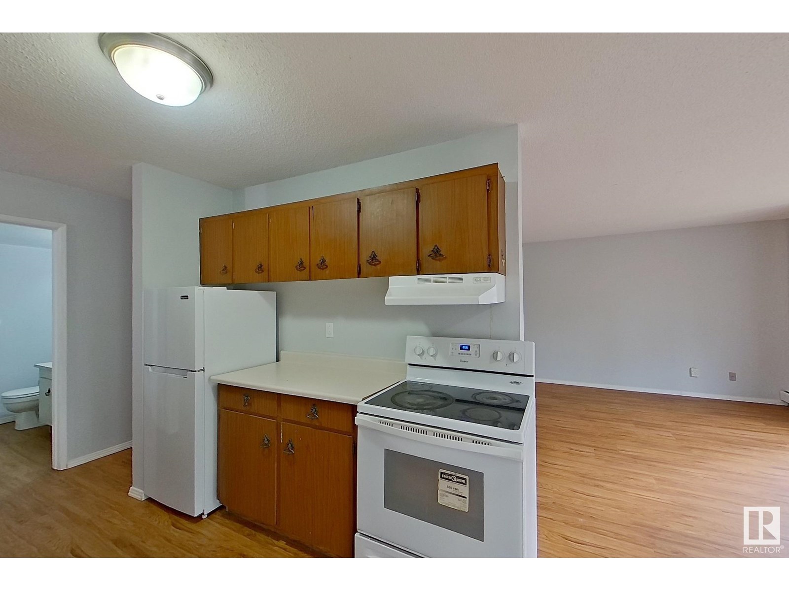 Photo 4 of 306 10725 111 St Nw, Edmonton AB
