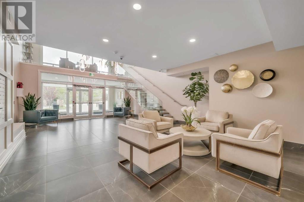 Single Family House for Sale in   Cougar Ridge Landing SW Patterson Calgary 