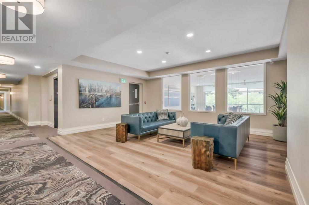 Single Family House for Sale in   Cougar Ridge Landing SW Patterson Calgary 