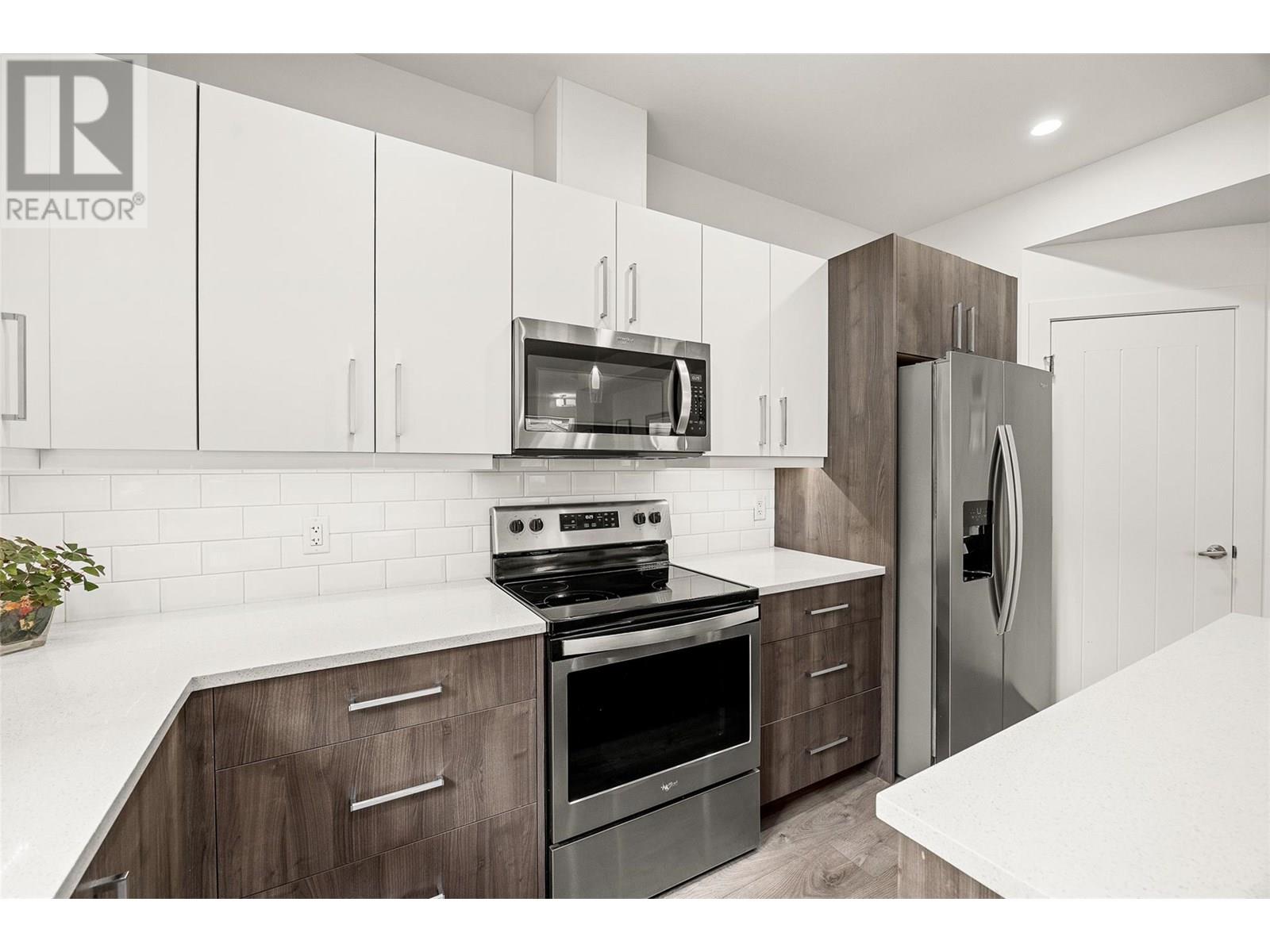 827 STOCKWELL AVENUE - Image 21