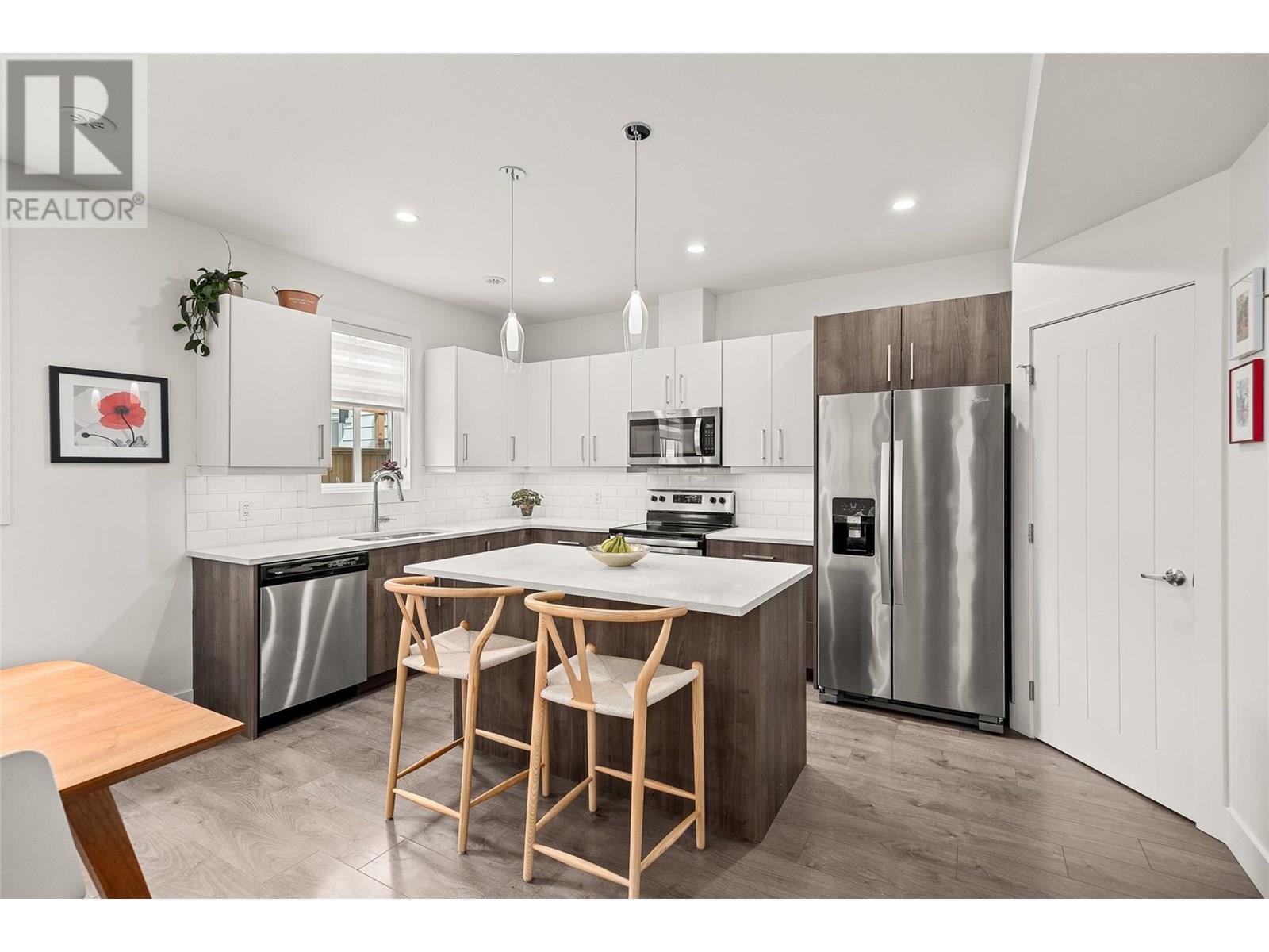 827 STOCKWELL AVENUE - Image 5