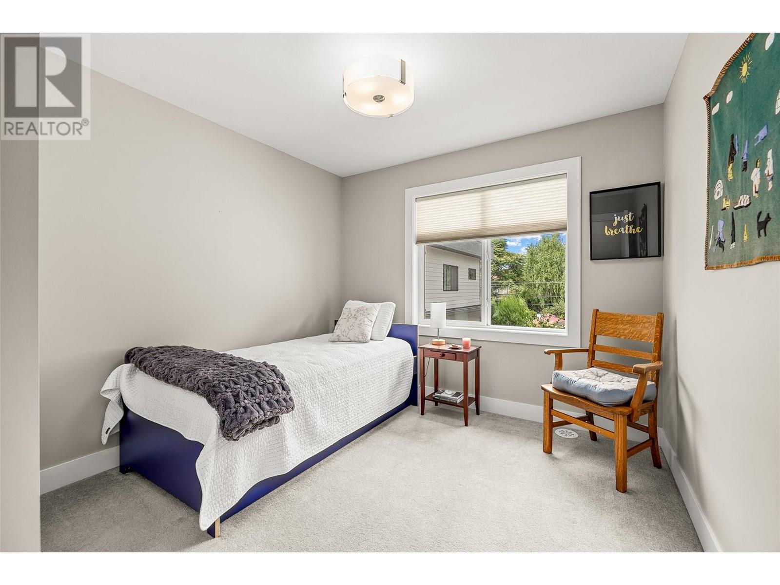 827 STOCKWELL AVENUE - Image 31