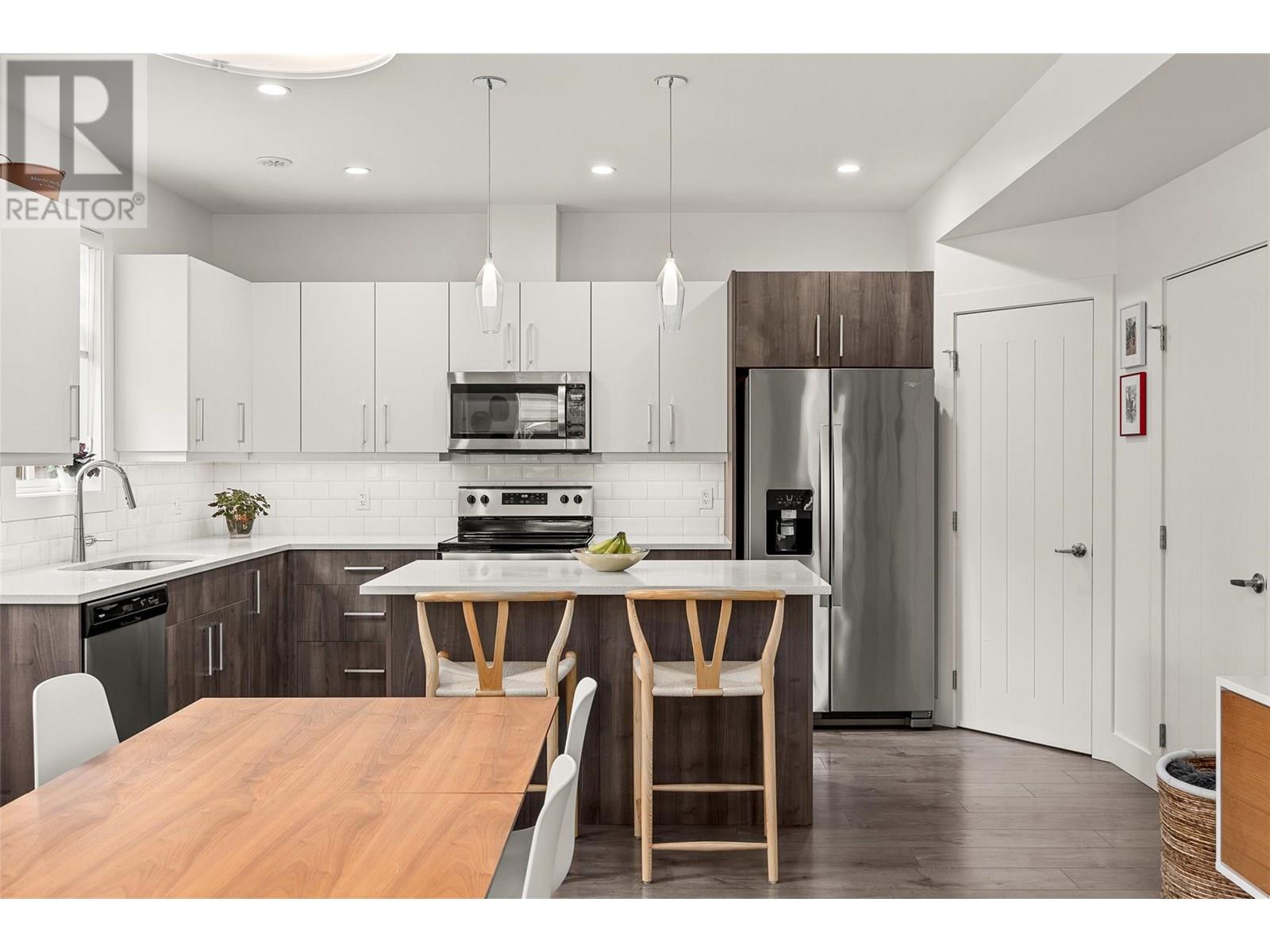 827 STOCKWELL AVENUE - Image 20