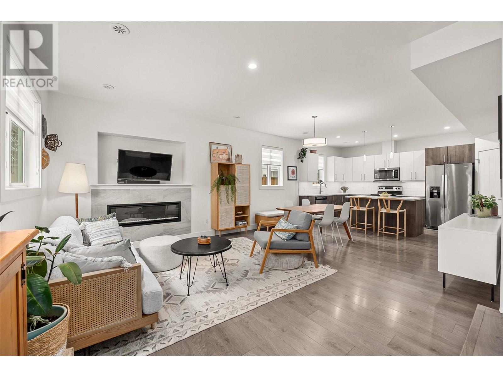 827 STOCKWELL AVENUE - Image 14