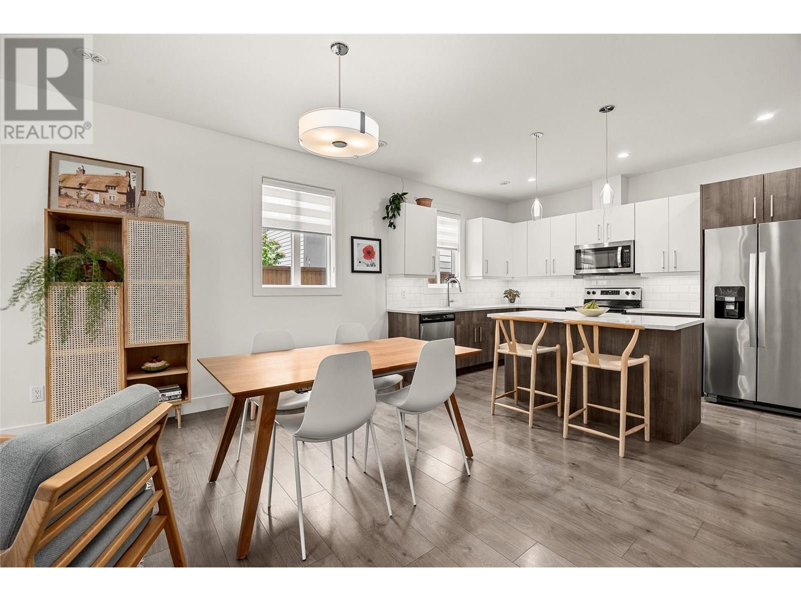 827 STOCKWELL AVENUE - Image 18