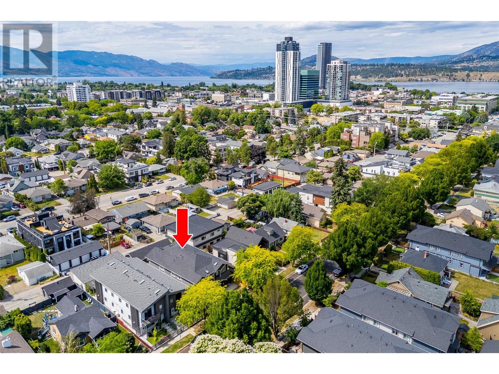 827 STOCKWELL AVENUE - Image 41