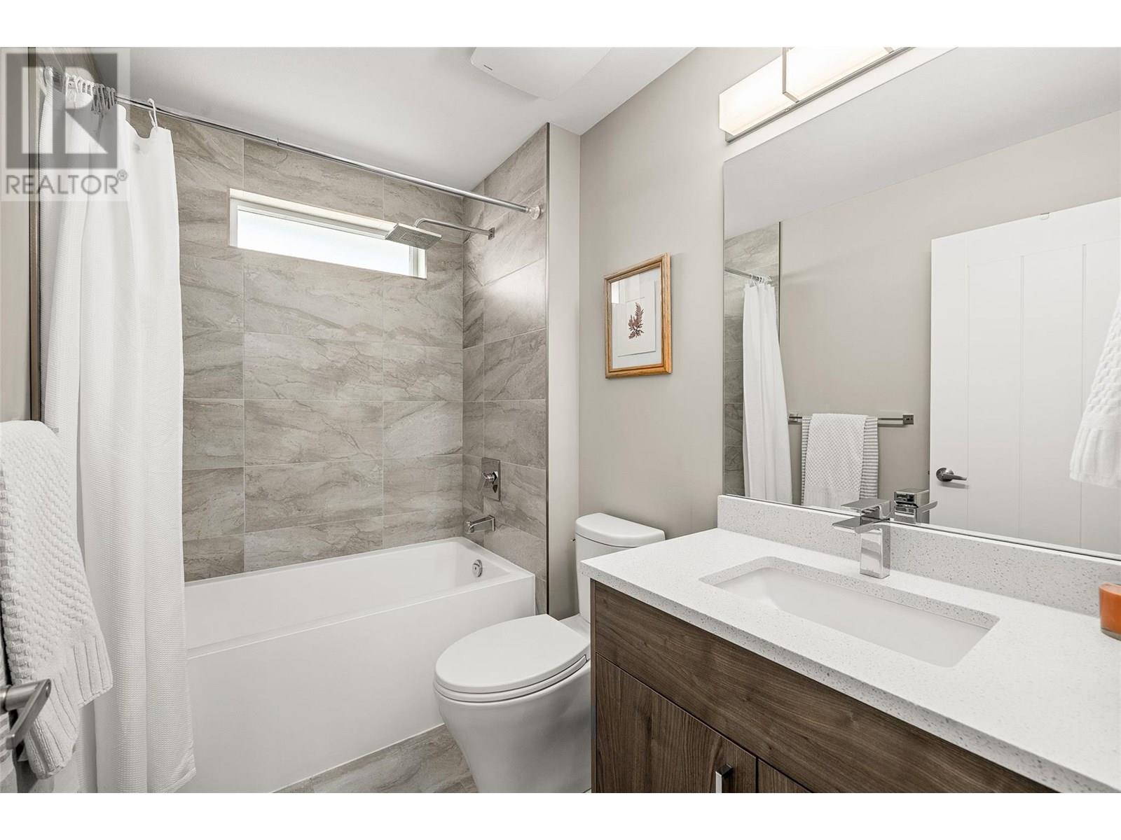 827 STOCKWELL AVENUE - Image 32