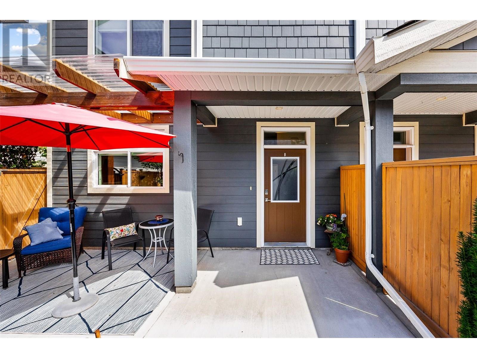 827 STOCKWELL AVENUE - Image 12