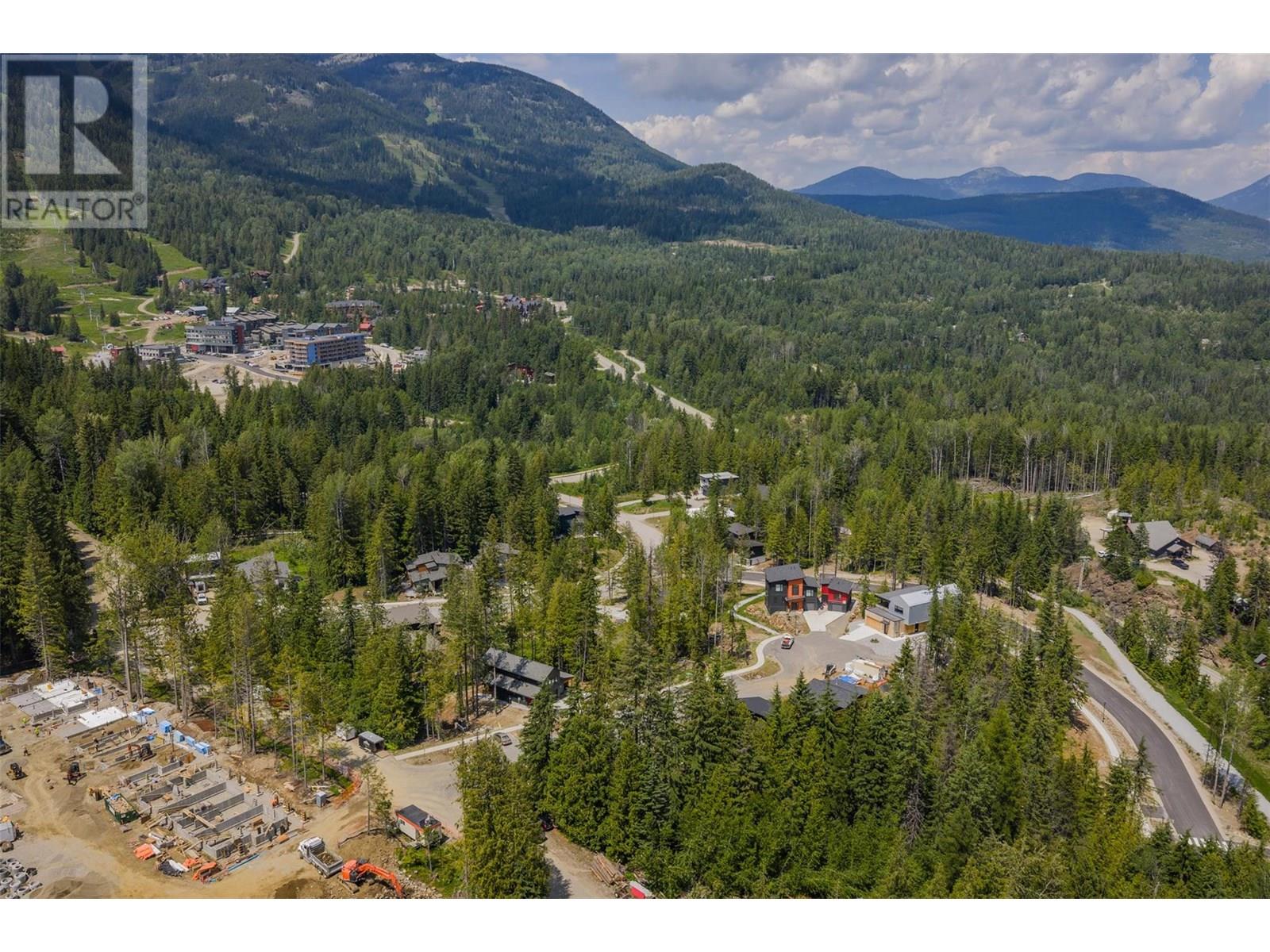 302 Larch Terr, Rossland