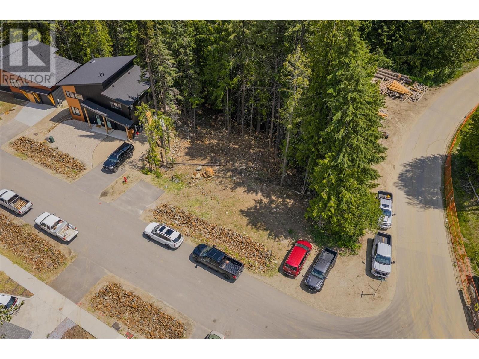 302 Larch Terr, Rossland
