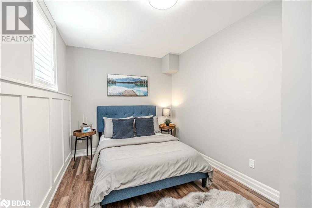 Photo 17 of 23 Curtis Way, Springwater ON