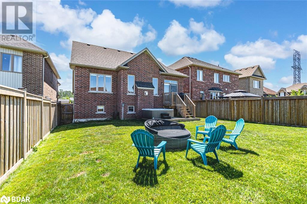 Photo 20 of 23 Curtis Way, Springwater ON