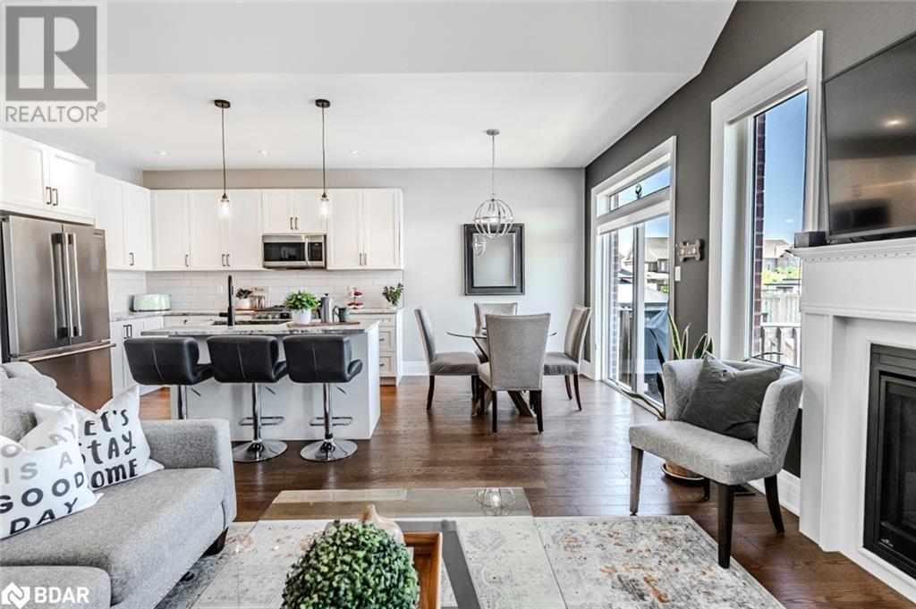 Photo 3 of 23 Curtis Way, Springwater ON